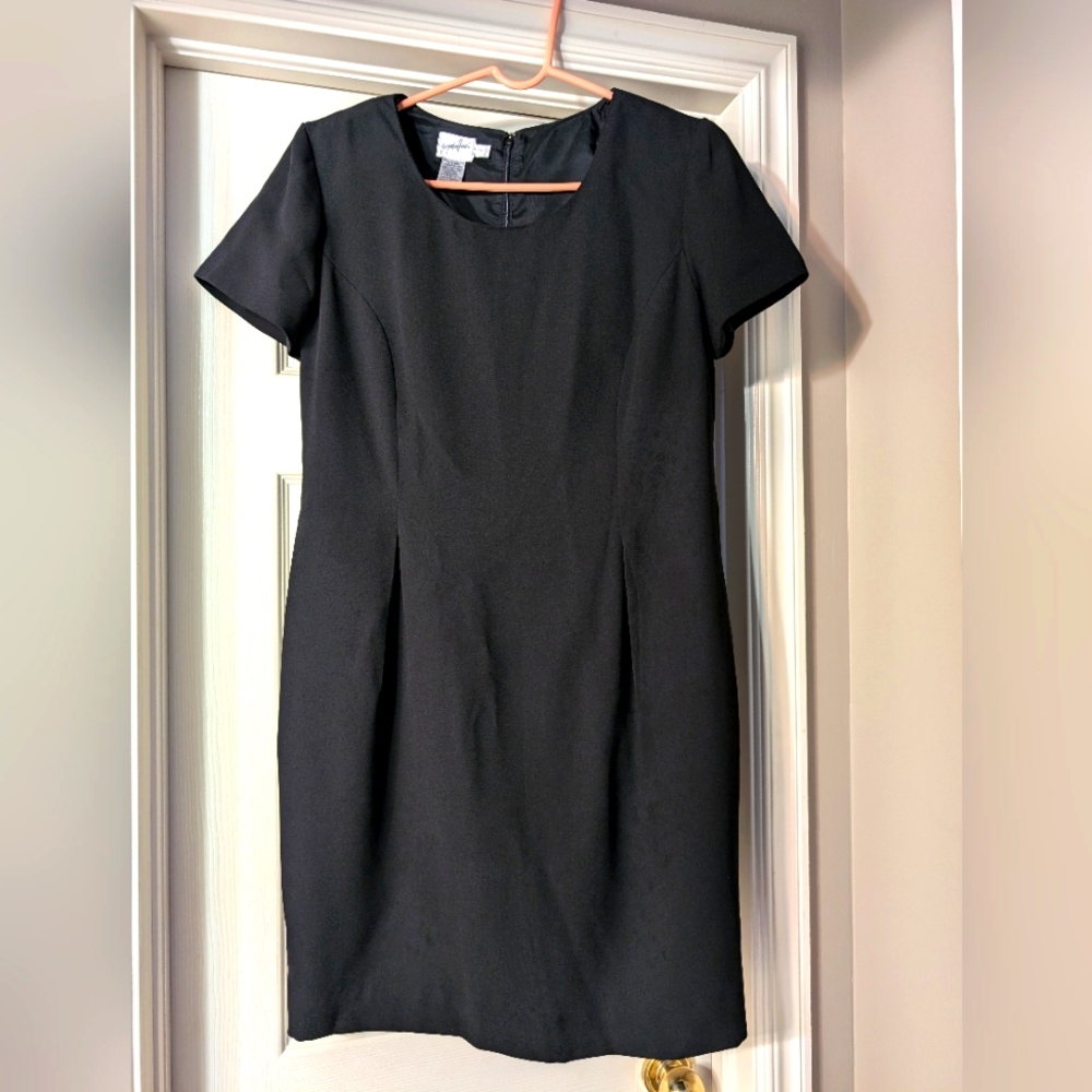3/$20 Jacqueline Ferrar Fully Lined Black Sheath Dress Size 12